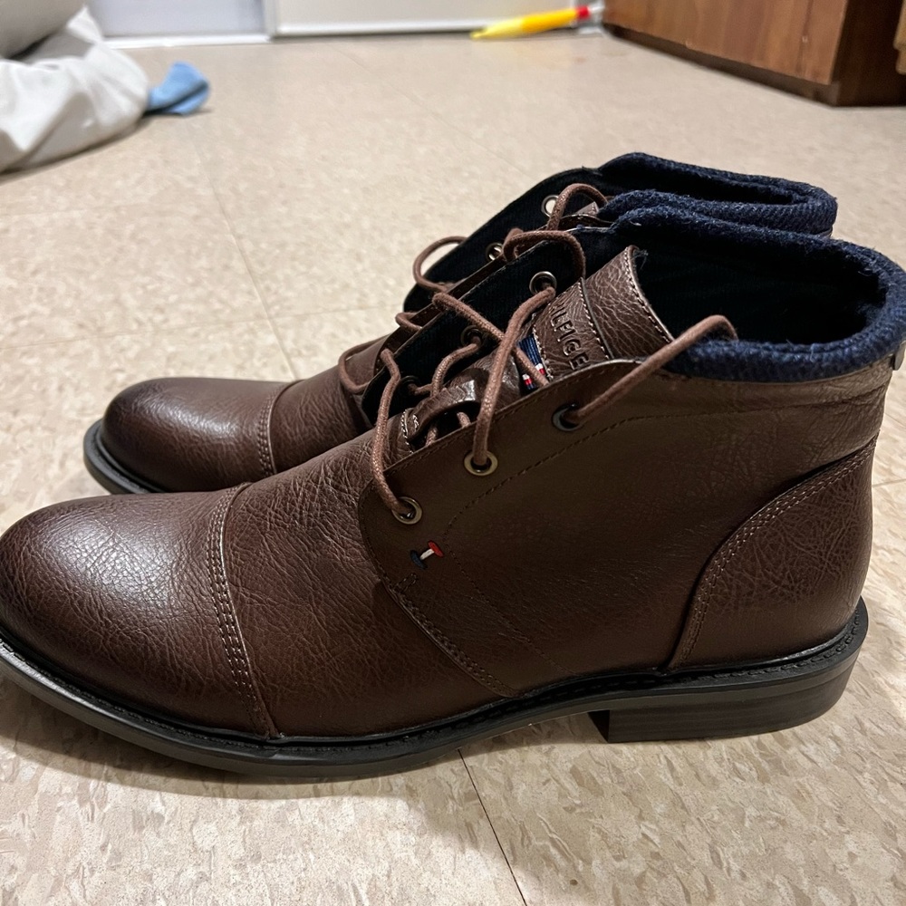 Tommy Hilfiger boots dress shoes